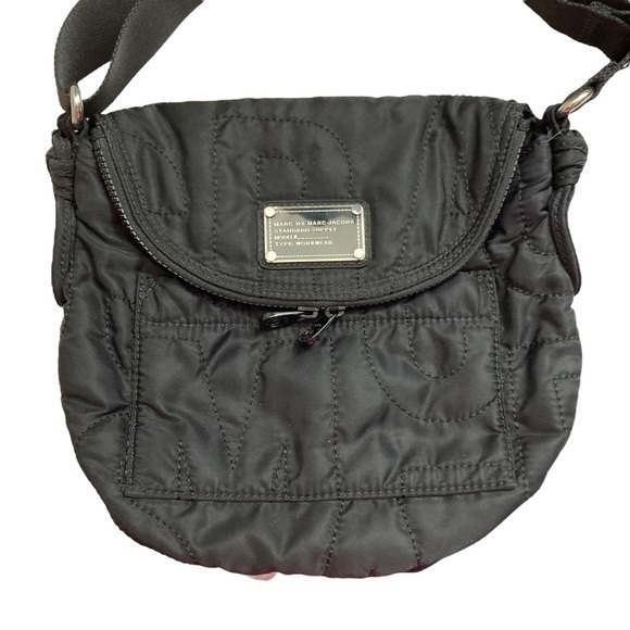 Marc By Marc Jacobs Black Nylon Quilted Messenger Shoulder Bag